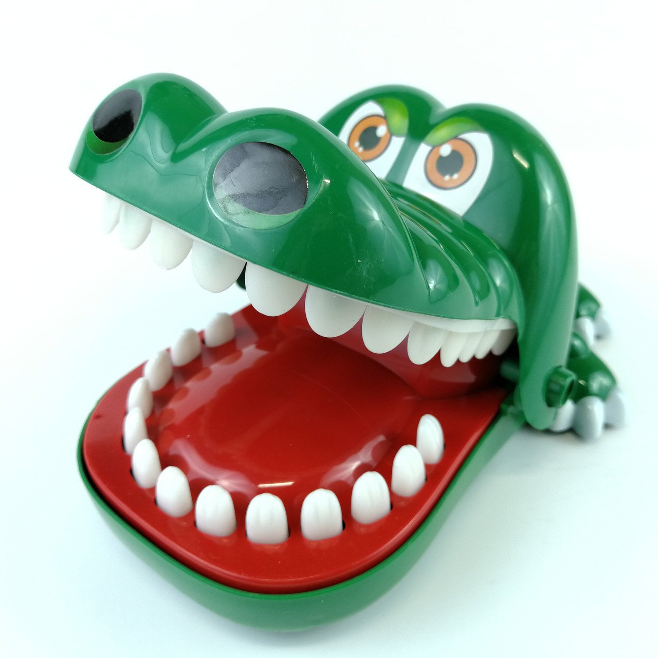 Крокодил нажимать на зубы. Игра крокодил Зубастик. Настолка зубастый крокодил. Крокодил Зубастик игрушка. Игра крокодил с зубами.