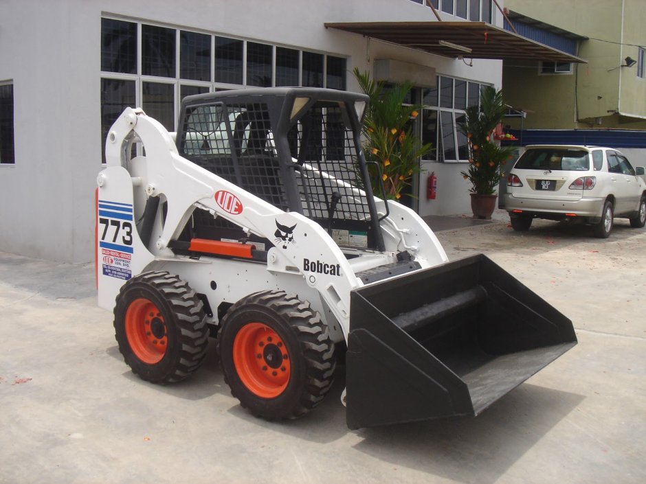 Bobcat Skid Steer