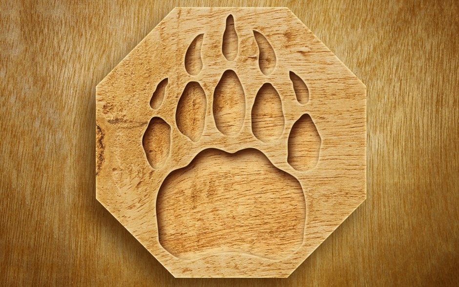 Медвежья лапа оберег Велес из дерева