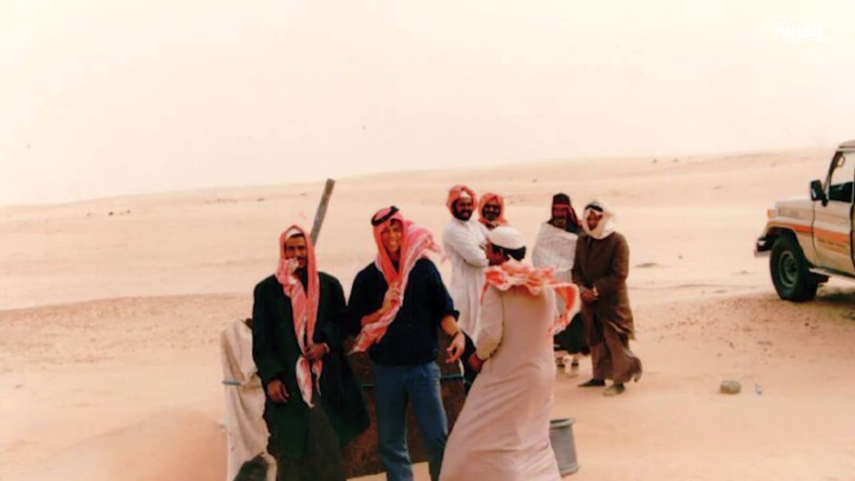 Девочка едет на вербюд