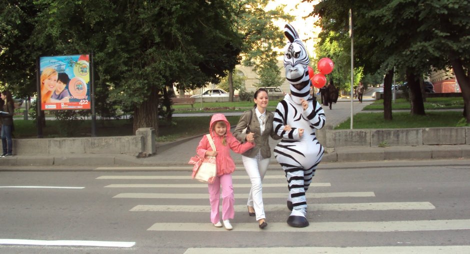 Зебра смеется