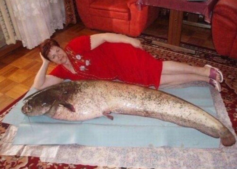 Бабы с большой рыбой