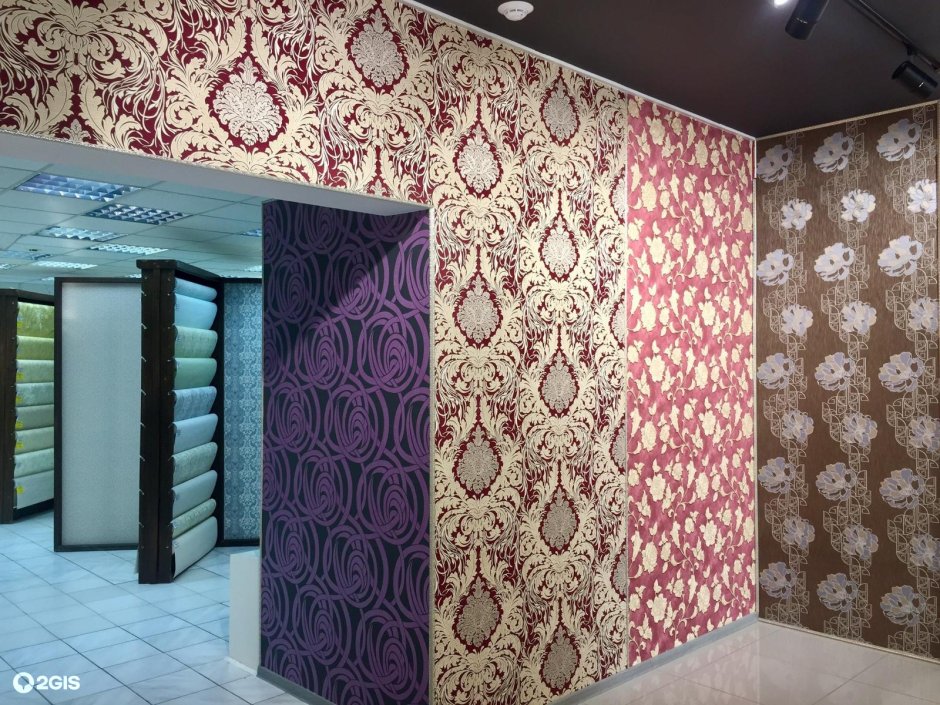 Обои на стену в салоне