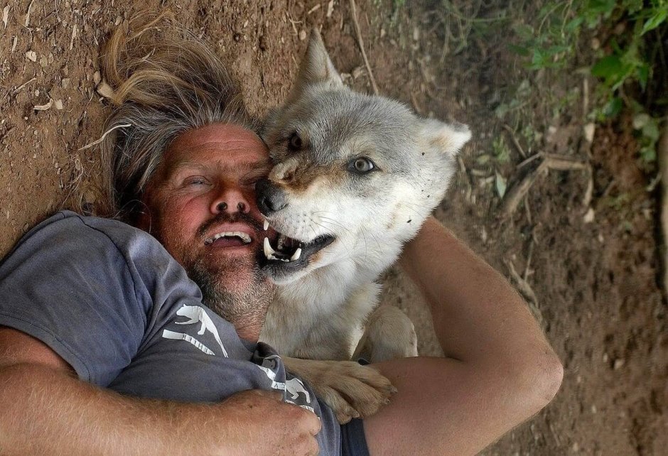 Мужчина с хаски