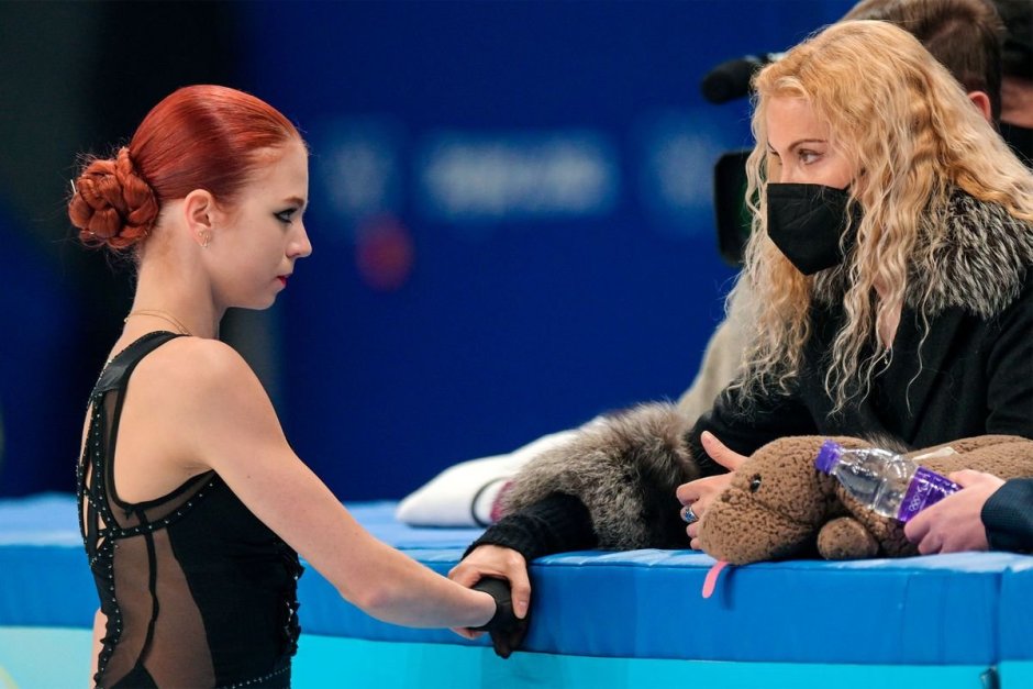 Камилла Валиева с собакой