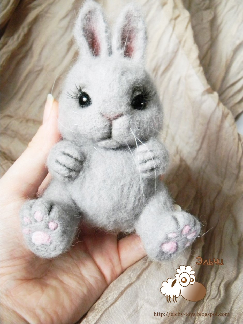 Маленькие зайчики игрушки