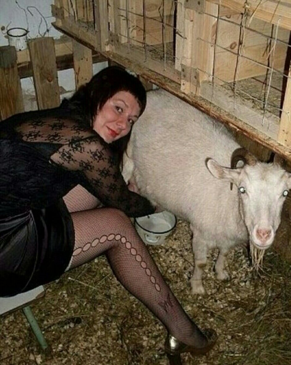 Колхозная женщина
