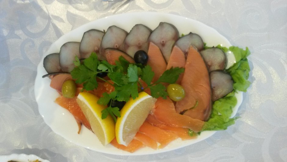 Рыбное ассорти скумбрия,горбуша,семга