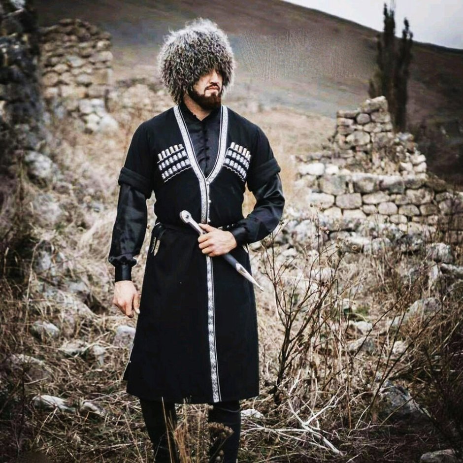 Бородач птица с человеком