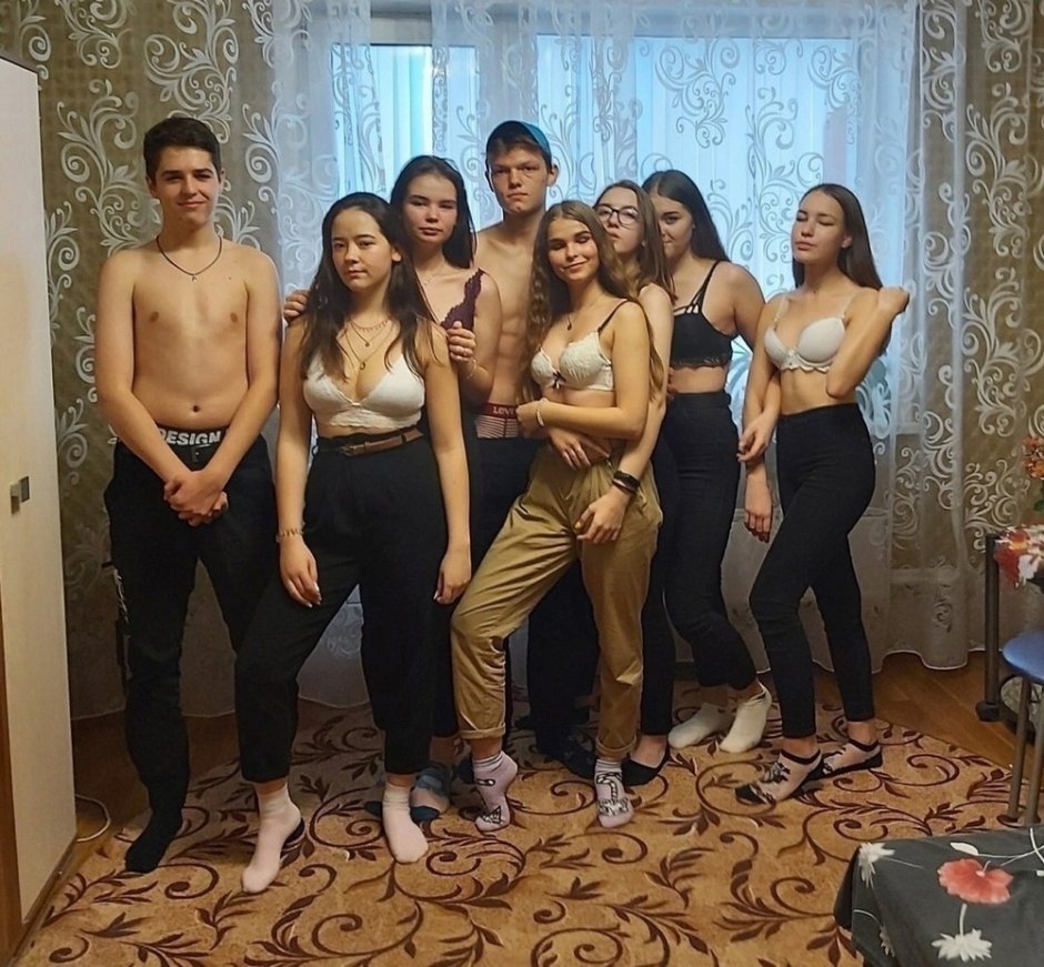 Удивленная мартышка