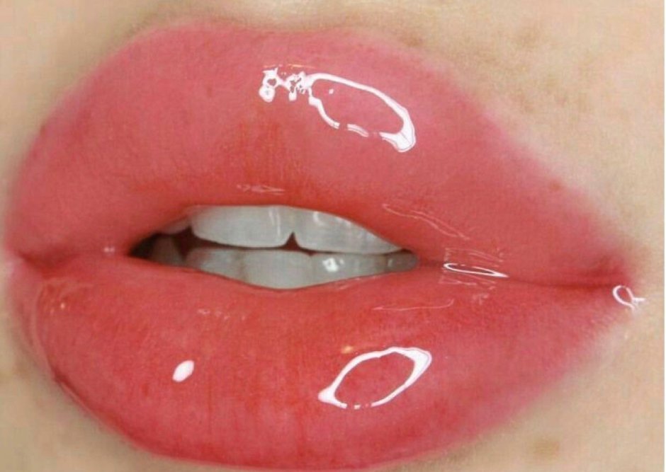 Губы в помаде Эстетика