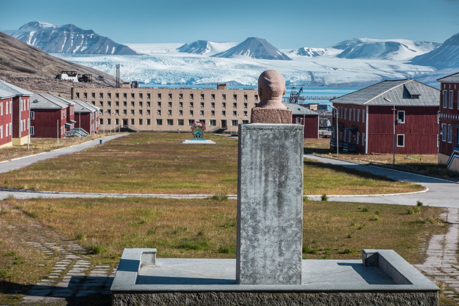 Посёлок Баренцбург архипелаг Шпицберген