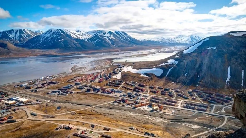 Остров Шпицберген поселок Баренцбург