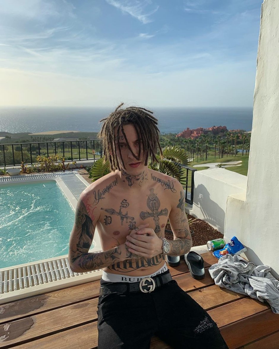 Кизару Моне Лонг