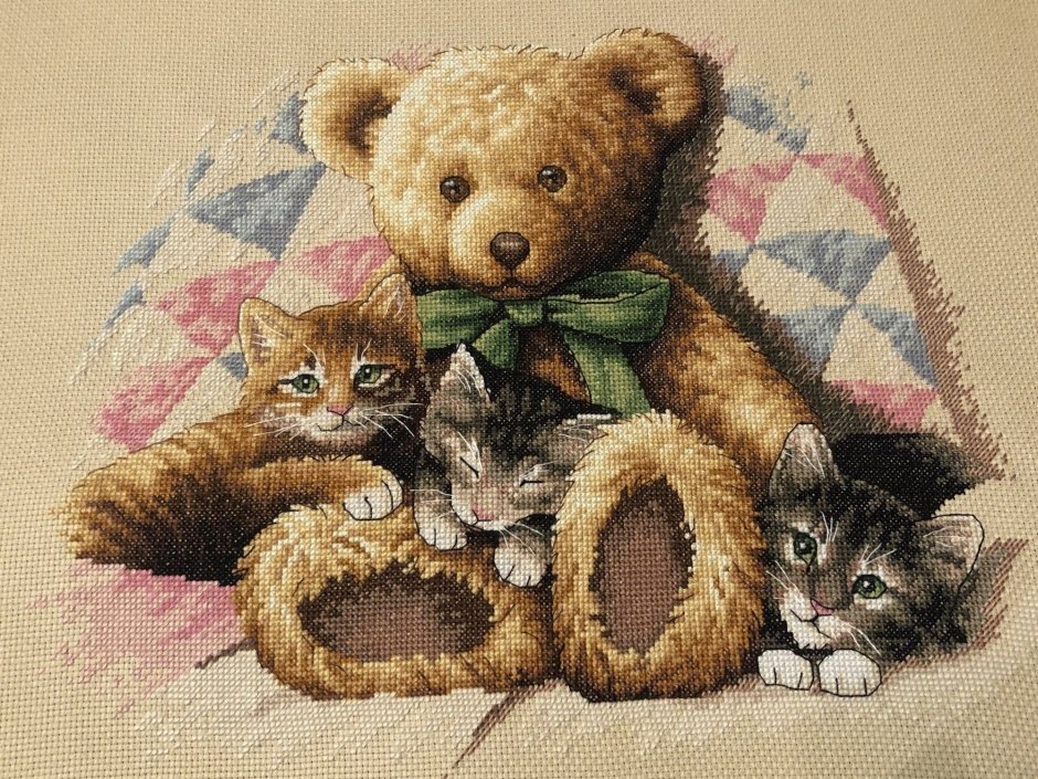 Мишка и котята Дименшенс