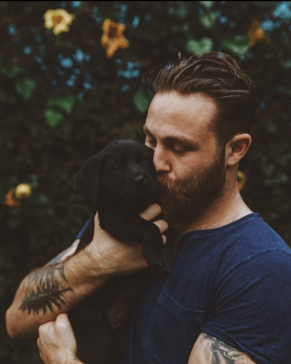 Международный день друзей бородатый собака