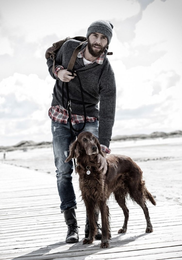 Парень с собакой