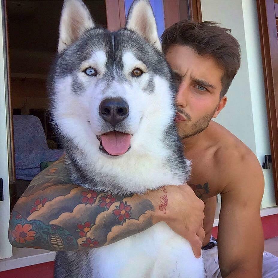 Мужчина с хаски