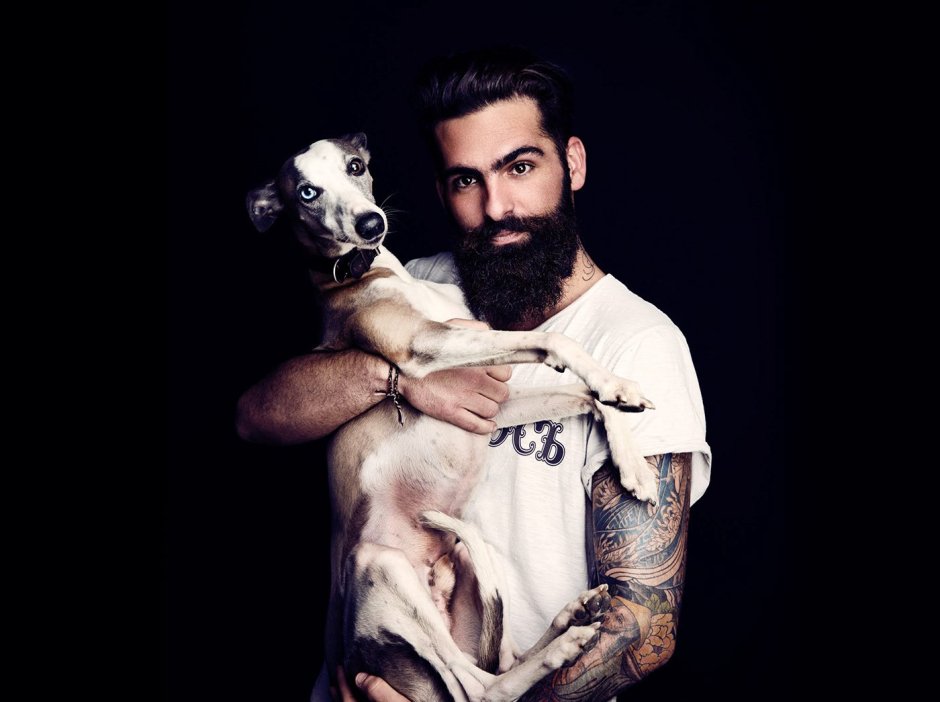 Мужчина с собакой