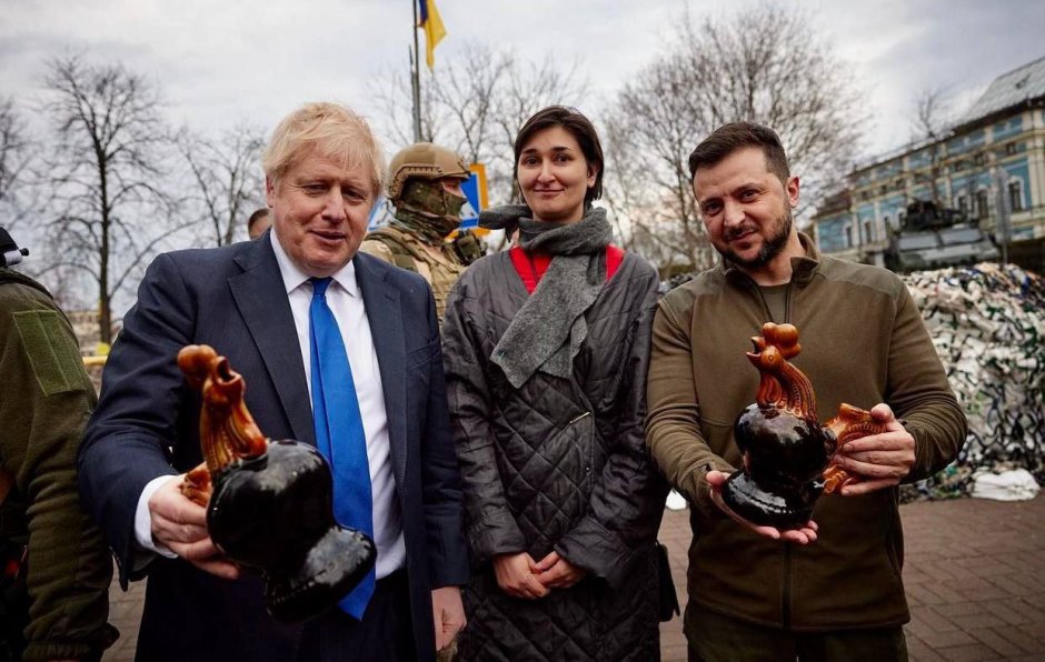 Петух с косичкой