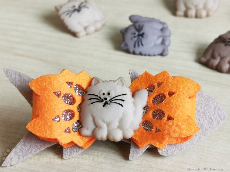 Котик с короной