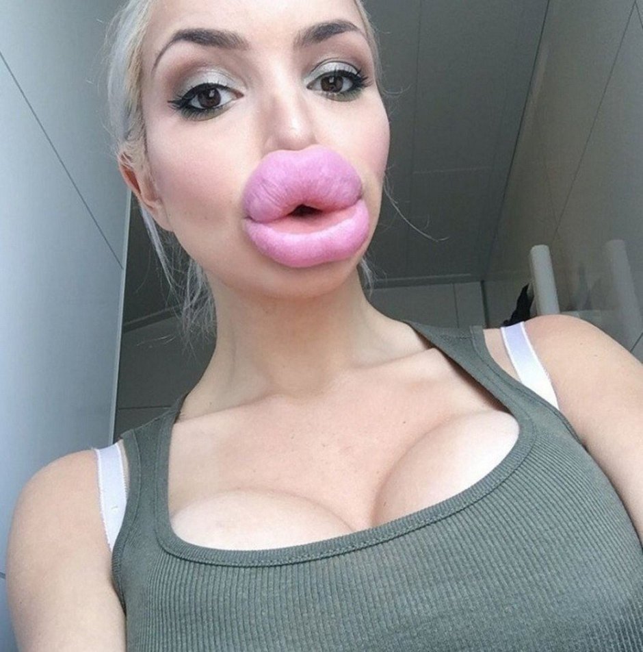 Большие силиконовые губы