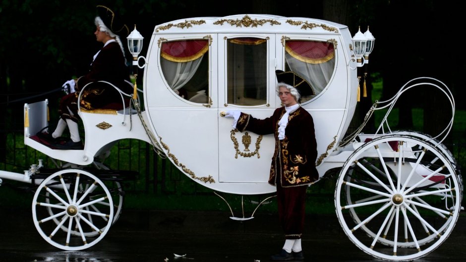 Карета с лошадью dreamy Carriage свет+звук y5813054/2201a