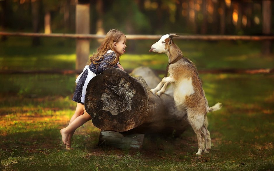 Девочка с козленком
