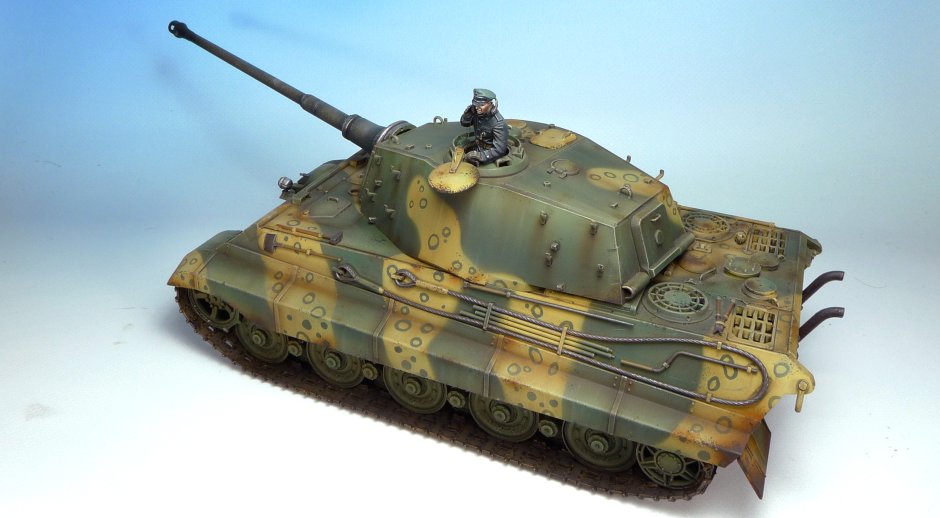 Танк пантера в засадном камуфляже