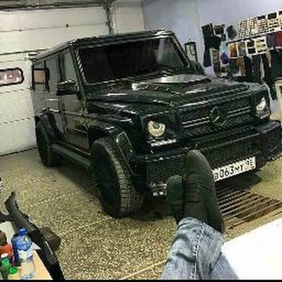 Гелик Брабус в гараже