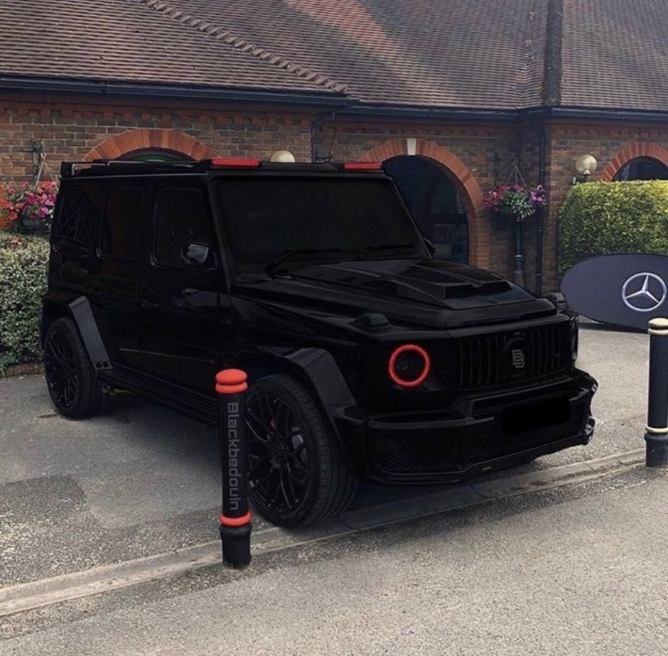 Мерседес g 63 Brabus черный матовый