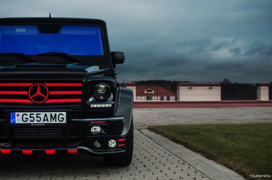 Mercedes Benz g55