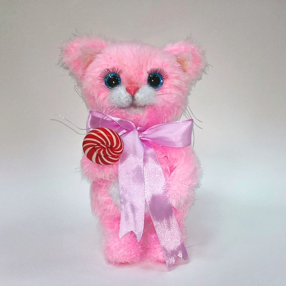 Розовая кошечка