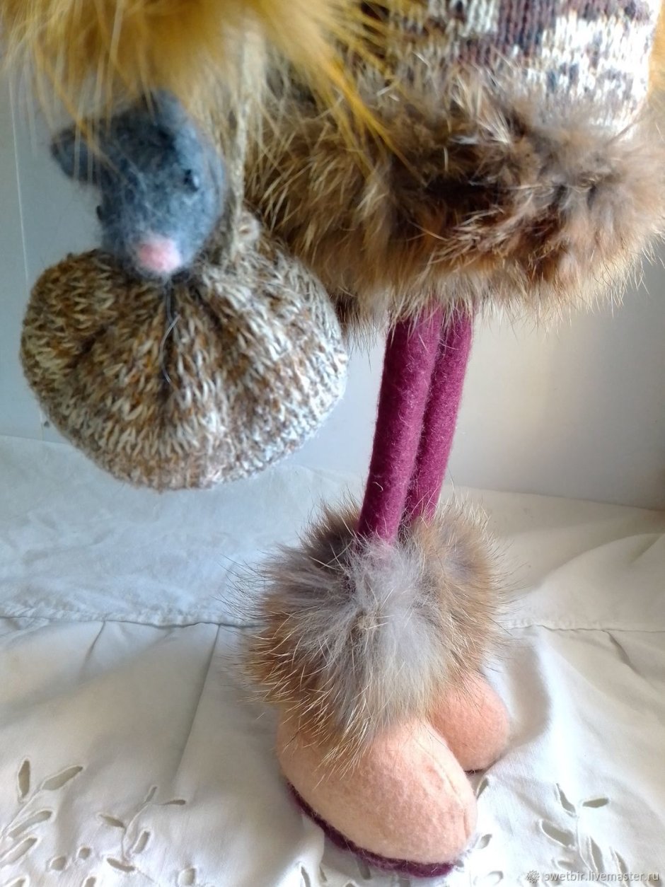 Спящий Совенок на животе