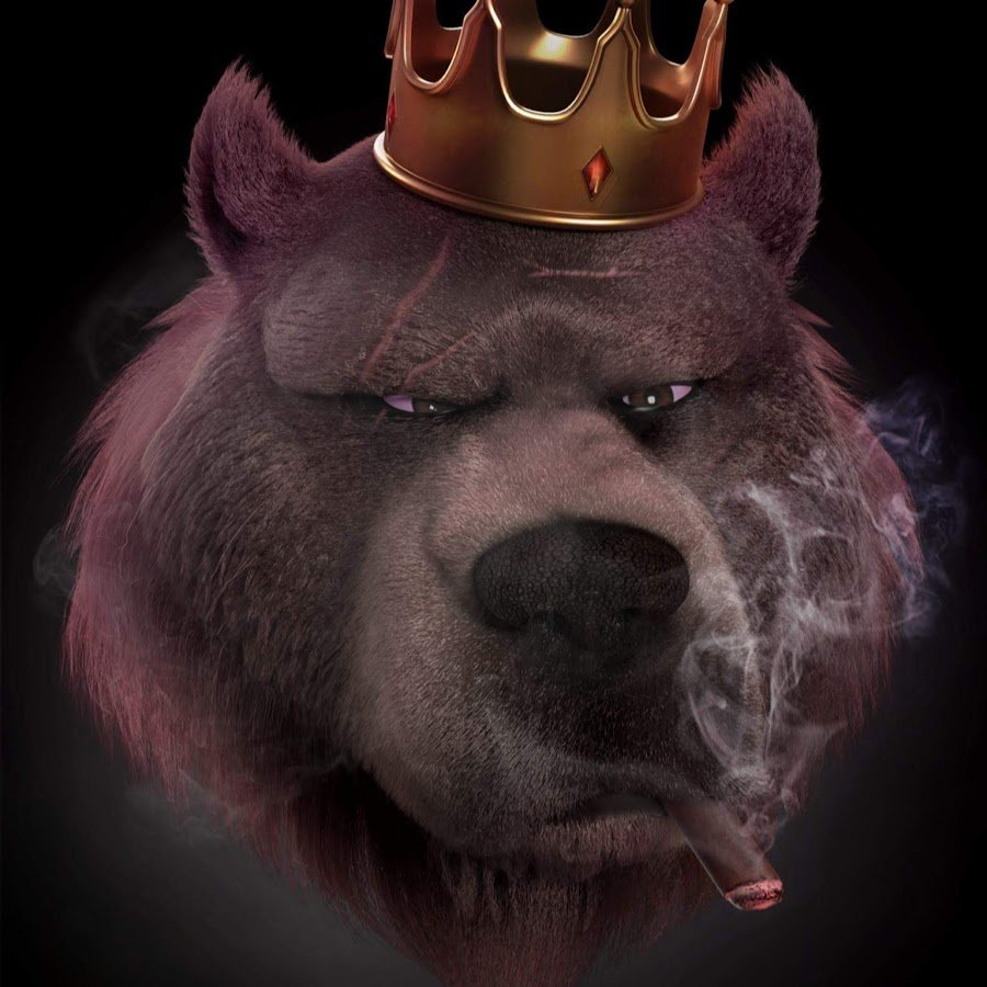 Медведь с короной на голове
