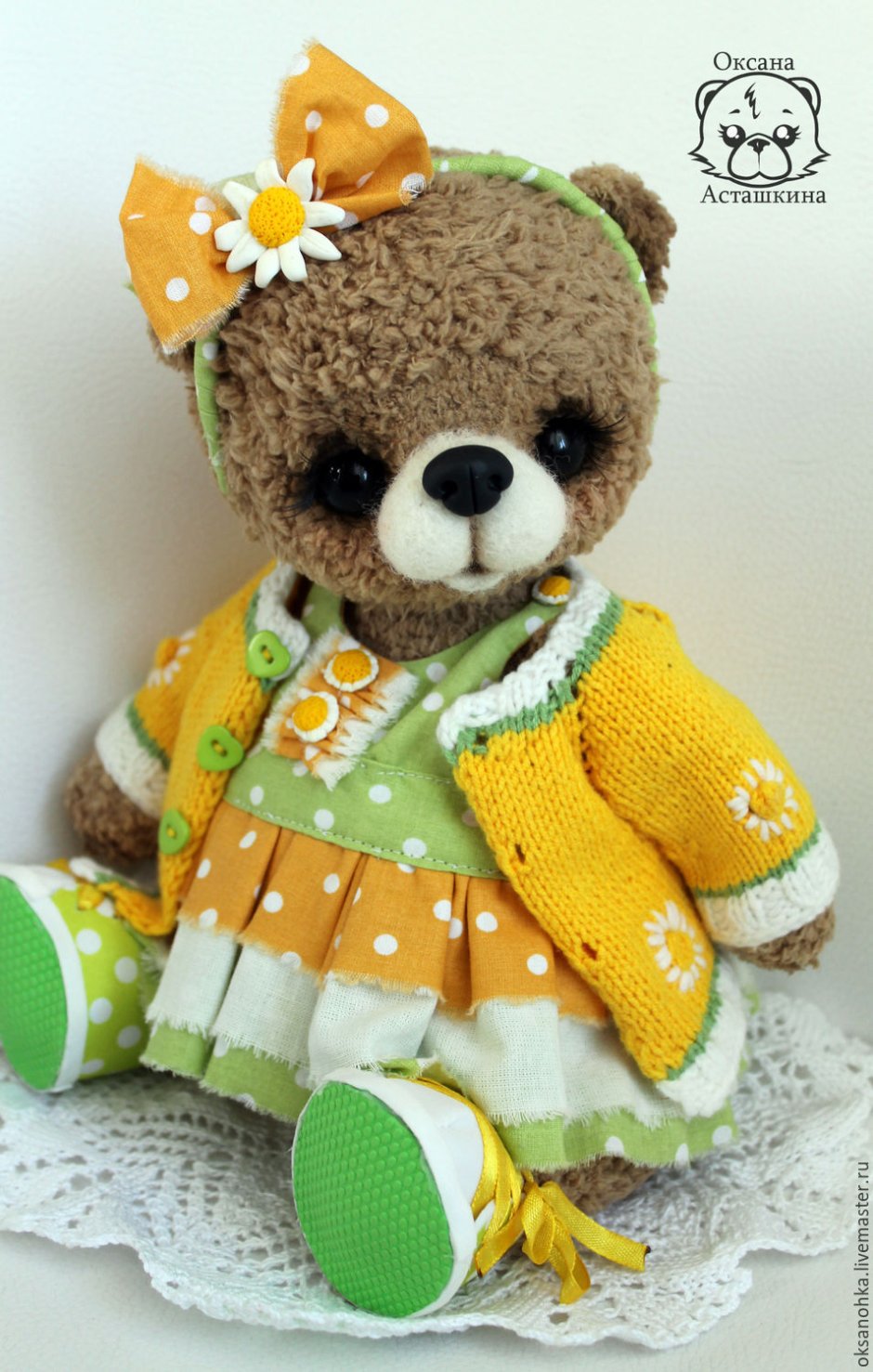 Мишка с ромашками