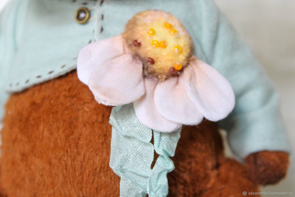 Медвежонок с ромашками