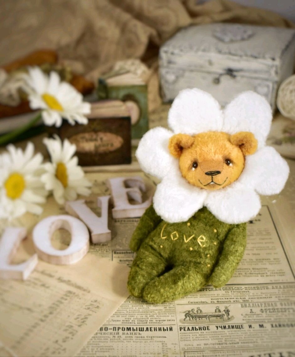 Медвежонок с ромашками