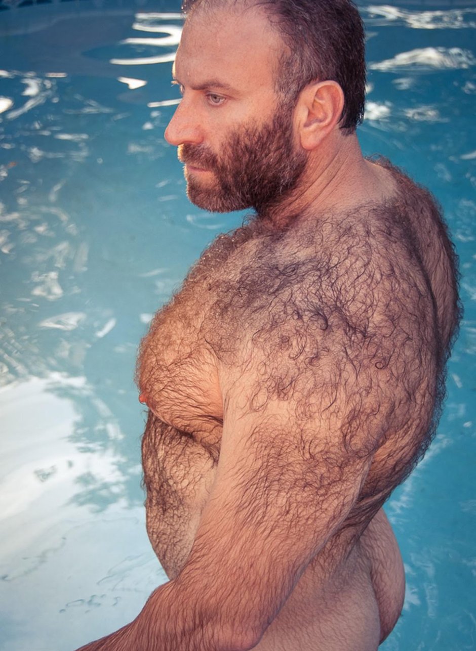 Мужчина muscle hairy Bear