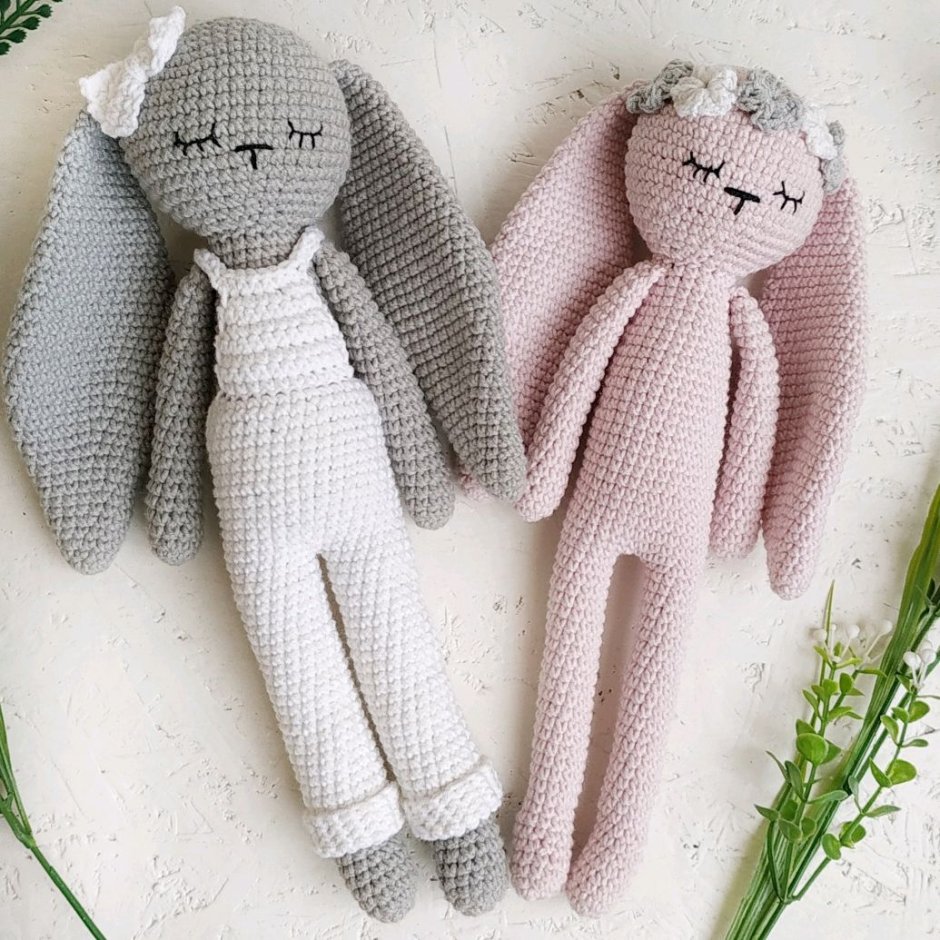 Вязаные игрушки Зайка