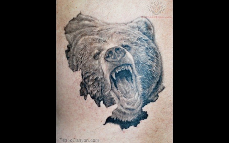 Тату медведь с рыбой