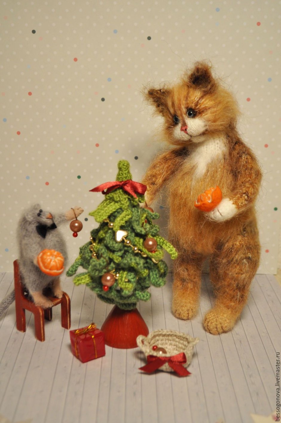 Новогодний кот с мандаринами