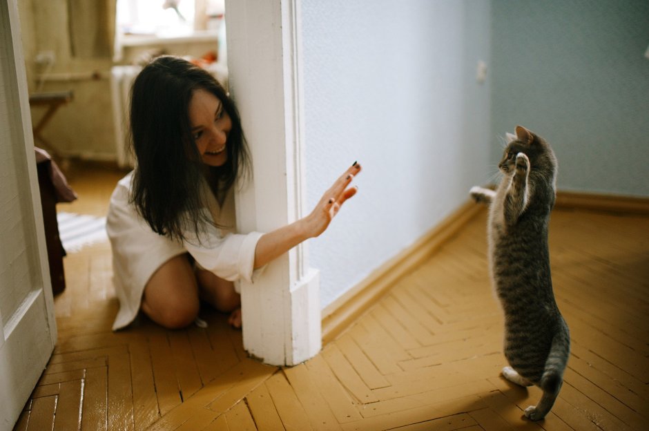 Женщина с котом