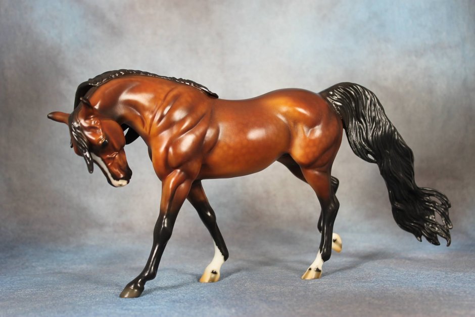 Bay Arabian Breyer модель № 939